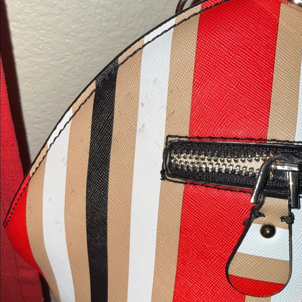 GUESS Red and Cream Striped Shoulder Bag with Gold Handles - Picture 6 of 16